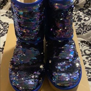 UGG Classic Short Sequins Blue